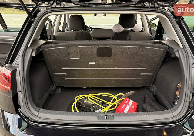 Чорний Фольксваген e-Golf, об'ємом двигуна 0 л та пробігом 105 тис. км за 12999 $, фото 59 на Automoto.ua