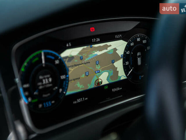 Черный Фольксваген e-Golf, объемом двигателя 0 л и пробегом 93 тыс. км за 15500 $, фото 18 на Automoto.ua