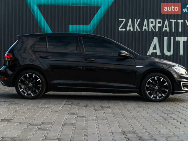Черный Фольксваген e-Golf, объемом двигателя 0 л и пробегом 93 тыс. км за 15500 $, фото 12 на Automoto.ua
