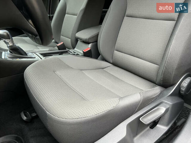 Чорний Фольксваген e-Golf, об'ємом двигуна 0 л та пробігом 109 тис. км за 12250 $, фото 17 на Automoto.ua