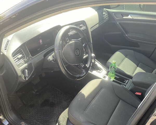 Черный Фольксваген e-Golf, объемом двигателя 0 л и пробегом 242 тыс. км за 12500 $, фото 9 на Automoto.ua