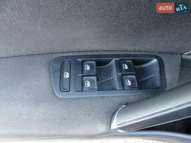 Черный Фольксваген e-Golf, объемом двигателя 0 л и пробегом 166 тыс. км за 11000 $, фото 22 на Automoto.ua