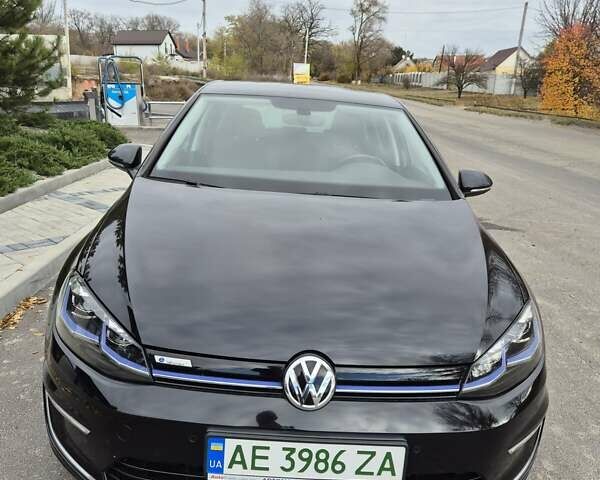 Чорний Фольксваген e-Golf, об'ємом двигуна 0 л та пробігом 121 тис. км за 13900 $, фото 5 на Automoto.ua