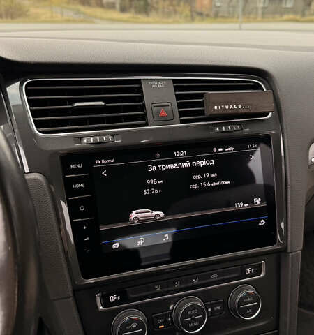 Чорний Фольксваген e-Golf, об'ємом двигуна 0 л та пробігом 105 тис. км за 12999 $, фото 43 на Automoto.ua