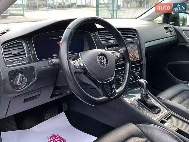 Черный Фольксваген e-Golf, объемом двигателя 0 л и пробегом 109 тыс. км за 14700 $, фото 10 на Automoto.ua