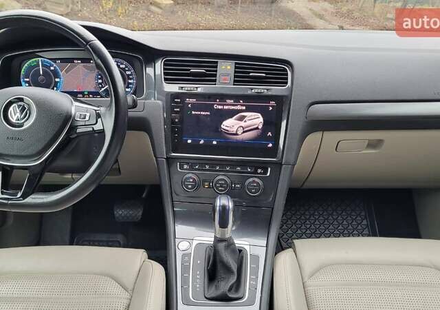 Чорний Фольксваген e-Golf, об'ємом двигуна 0 л та пробігом 125 тис. км за 13800 $, фото 14 на Automoto.ua
