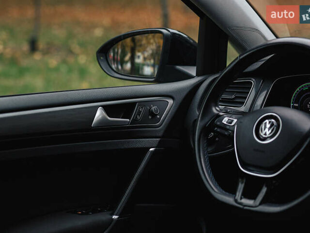 Чорний Фольксваген e-Golf, об'ємом двигуна 0 л та пробігом 110 тис. км за 12500 $, фото 34 на Automoto.ua