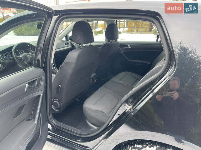 Чорний Фольксваген e-Golf, об'ємом двигуна 0 л та пробігом 108 тис. км за 13500 $, фото 8 на Automoto.ua