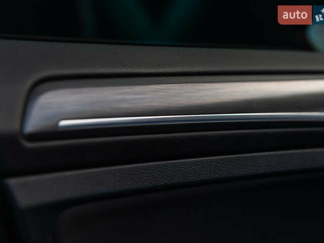 Черный Фольксваген e-Golf, объемом двигателя 0 л и пробегом 93 тыс. км за 15500 $, фото 25 на Automoto.ua