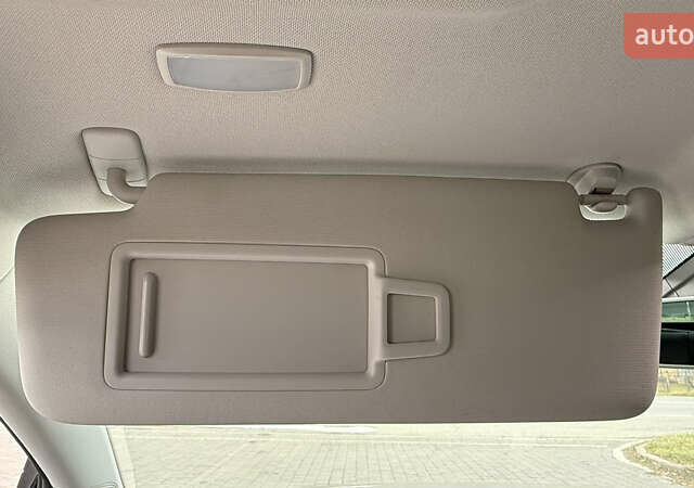 Чорний Фольксваген e-Golf, об'ємом двигуна 0 л та пробігом 105 тис. км за 12999 $, фото 33 на Automoto.ua