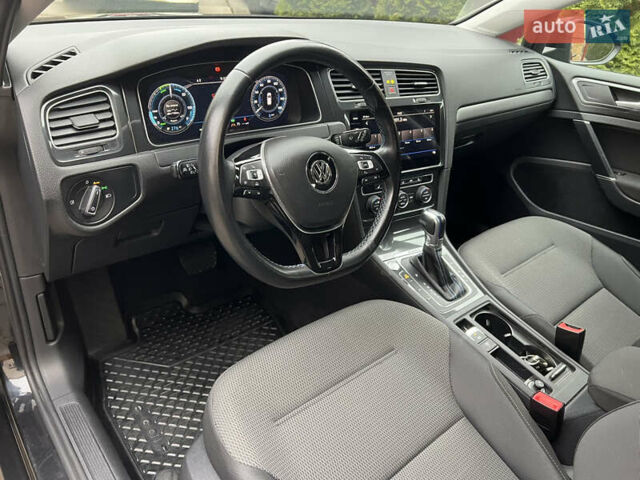 Чорний Фольксваген e-Golf, об'ємом двигуна 0 л та пробігом 109 тис. км за 12250 $, фото 13 на Automoto.ua