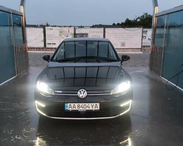 Черный Фольксваген e-Golf, объемом двигателя 0 л и пробегом 133 тыс. км за 14900 $, фото 56 на Automoto.ua