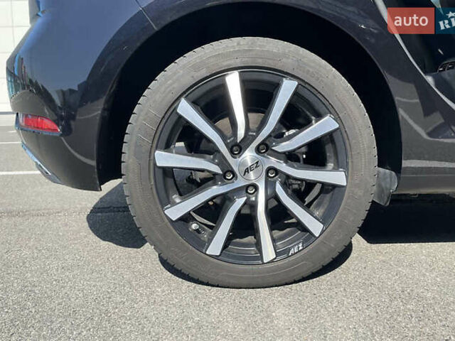 Чорний Фольксваген e-Golf, об'ємом двигуна 0 л та пробігом 65 тис. км за 14700 $, фото 12 на Automoto.ua