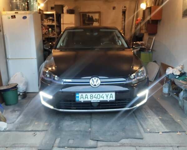 Черный Фольксваген e-Golf, объемом двигателя 0 л и пробегом 133 тыс. км за 14900 $, фото 75 на Automoto.ua