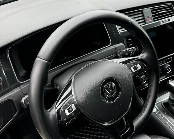Черный Фольксваген e-Golf, объемом двигателя 0 л и пробегом 110 тыс. км за 14400 $, фото 15 на Automoto.ua