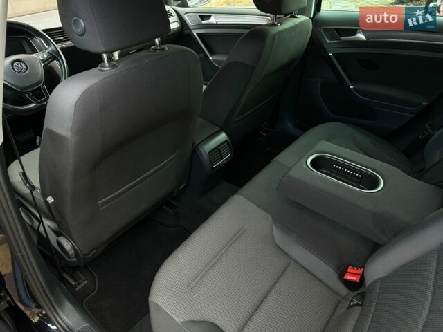 Черный Фольксваген e-Golf, объемом двигателя 0 л и пробегом 112 тыс. км за 13900 $, фото 28 на Automoto.ua