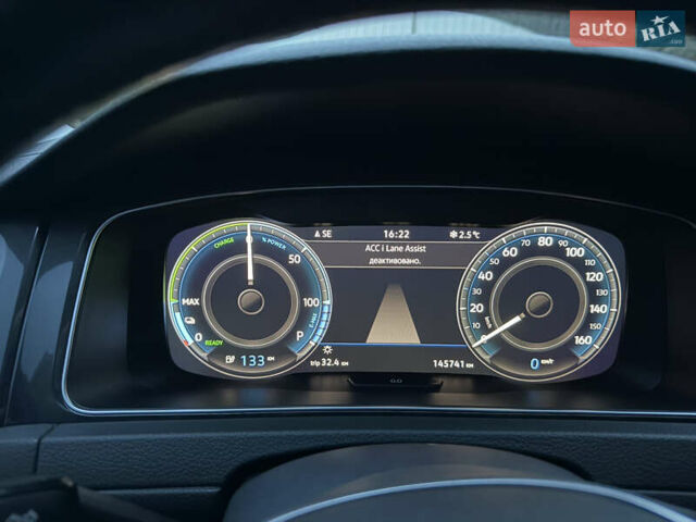 Черный Фольксваген e-Golf, объемом двигателя 0 л и пробегом 145 тыс. км за 14900 $, фото 97 на Automoto.ua