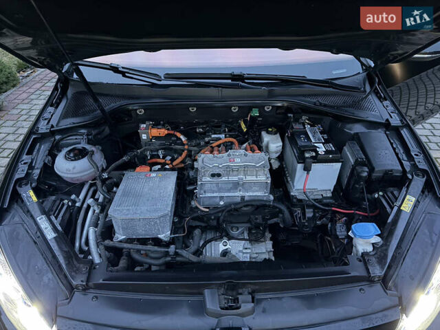 Черный Фольксваген e-Golf, объемом двигателя 0 л и пробегом 145 тыс. км за 14900 $, фото 107 на Automoto.ua