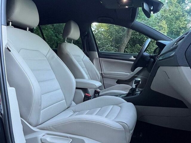 Чорний Фольксваген e-Golf, об'ємом двигуна 0 л та пробігом 150 тис. км за 15500 $, фото 14 на Automoto.ua