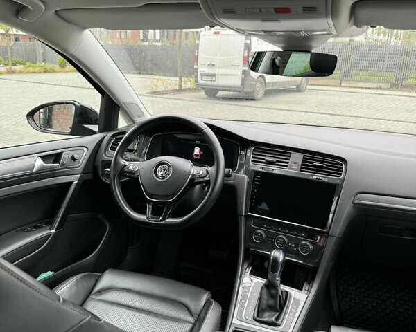 Черный Фольксваген e-Golf, объемом двигателя 0 л и пробегом 110 тыс. км за 14400 $, фото 30 на Automoto.ua