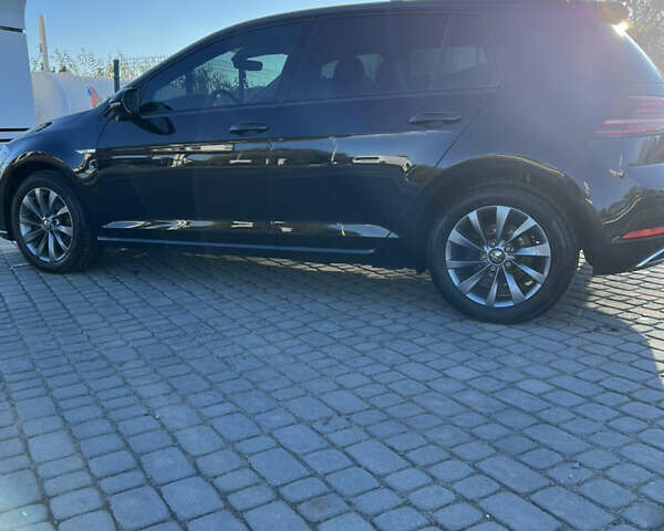 Черный Фольксваген e-Golf, объемом двигателя 0 л и пробегом 103 тыс. км за 14300 $, фото 4 на Automoto.ua