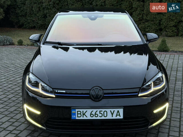 Черный Фольксваген e-Golf, объемом двигателя 0 л и пробегом 145 тыс. км за 14900 $, фото 4 на Automoto.ua