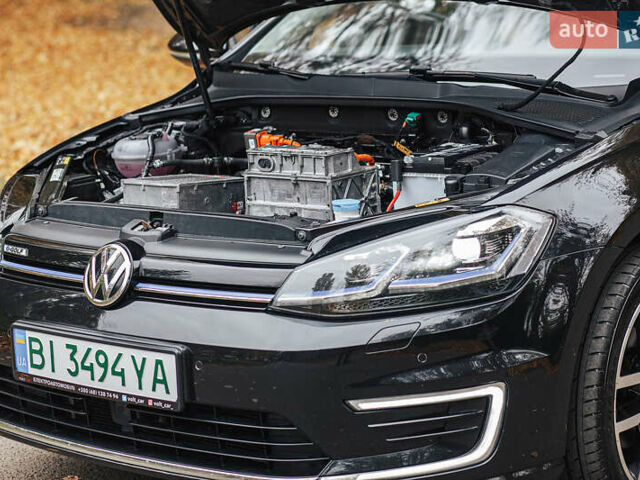 Чорний Фольксваген e-Golf, об'ємом двигуна 0 л та пробігом 110 тис. км за 12500 $, фото 28 на Automoto.ua