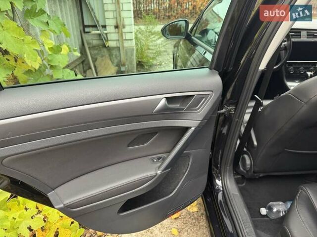 Чорний Фольксваген e-Golf, об'ємом двигуна 0 л та пробігом 140 тис. км за 15500 $, фото 4 на Automoto.ua