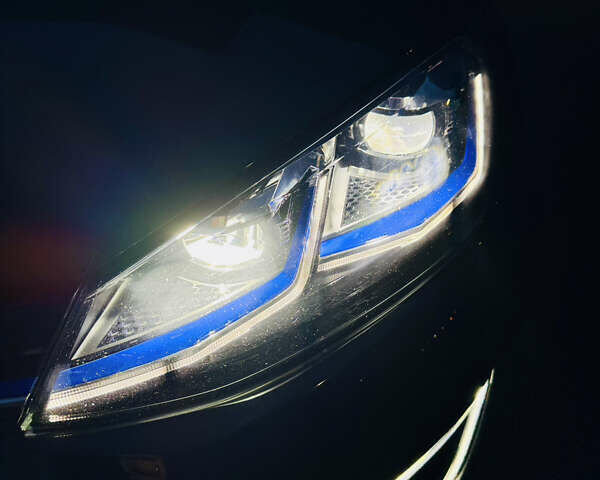 Черный Фольксваген e-Golf, объемом двигателя 0 л и пробегом 133 тыс. км за 16199 $, фото 43 на Automoto.ua