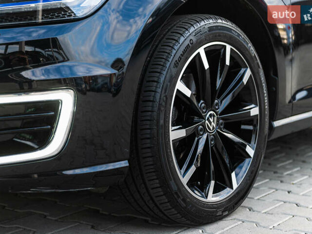 Черный Фольксваген e-Golf, объемом двигателя 0 л и пробегом 93 тыс. км за 15500 $, фото 17 на Automoto.ua