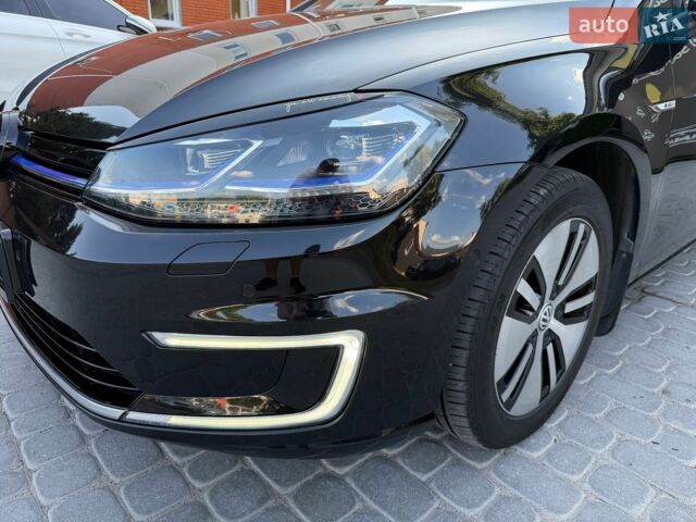Черный Фольксваген e-Golf, объемом двигателя 0 л и пробегом 139 тыс. км за 12999 $, фото 24 на Automoto.ua