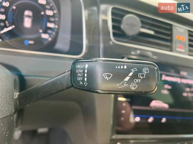 Чорний Фольксваген e-Golf, об'ємом двигуна 0 л та пробігом 127 тис. км за 14490 $, фото 24 на Automoto.ua