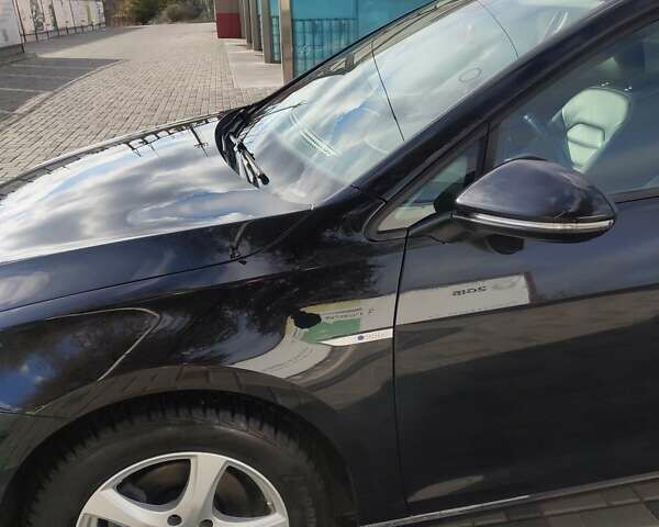 Черный Фольксваген e-Golf, объемом двигателя 0 л и пробегом 133 тыс. км за 14900 $, фото 29 на Automoto.ua