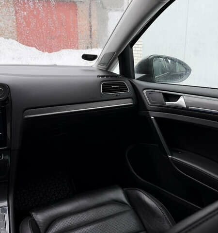 Черный Фольксваген e-Golf, объемом двигателя 0 л и пробегом 207 тыс. км за 10999 $, фото 40 на Automoto.ua