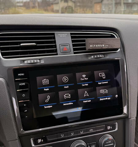 Чорний Фольксваген e-Golf, об'ємом двигуна 0 л та пробігом 105 тис. км за 12999 $, фото 42 на Automoto.ua