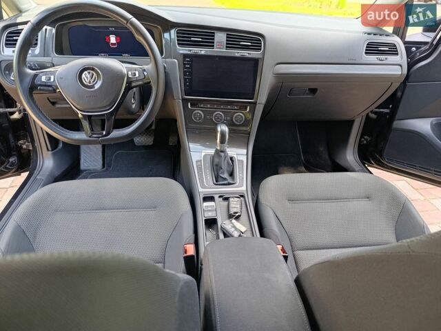 Чорний Фольксваген e-Golf, об'ємом двигуна 0 л та пробігом 158 тис. км за 13700 $, фото 25 на Automoto.ua