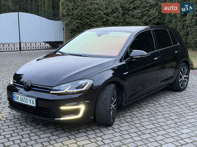 Черный Фольксваген e-Golf, объемом двигателя 0 л и пробегом 145 тыс. км за 14900 $, фото 5 на Automoto.ua