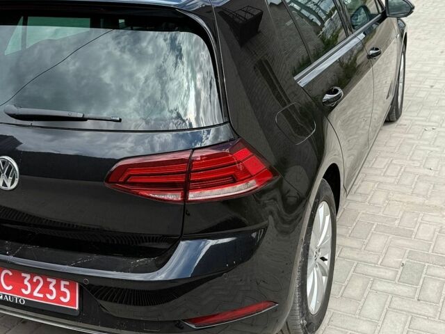 Черный Фольксваген e-Golf, объемом двигателя 0 л и пробегом 160 тыс. км за 12550 $, фото 15 на Automoto.ua