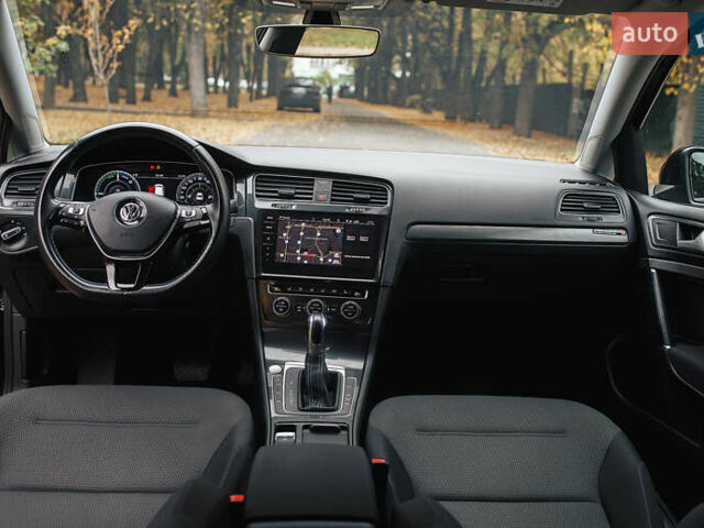 Чорний Фольксваген e-Golf, об'ємом двигуна 0 л та пробігом 110 тис. км за 12500 $, фото 36 на Automoto.ua