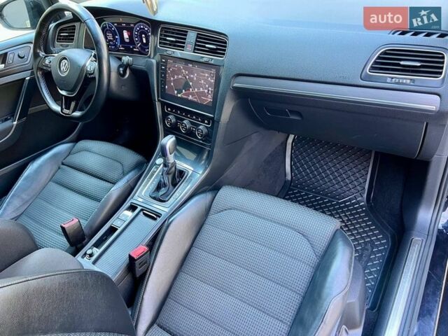 Черный Фольксваген e-Golf, объемом двигателя 0 л и пробегом 155 тыс. км за 13599 $, фото 56 на Automoto.ua