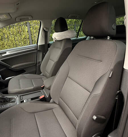 Чорний Фольксваген e-Golf, об'ємом двигуна 0 л та пробігом 105 тис. км за 12999 $, фото 45 на Automoto.ua