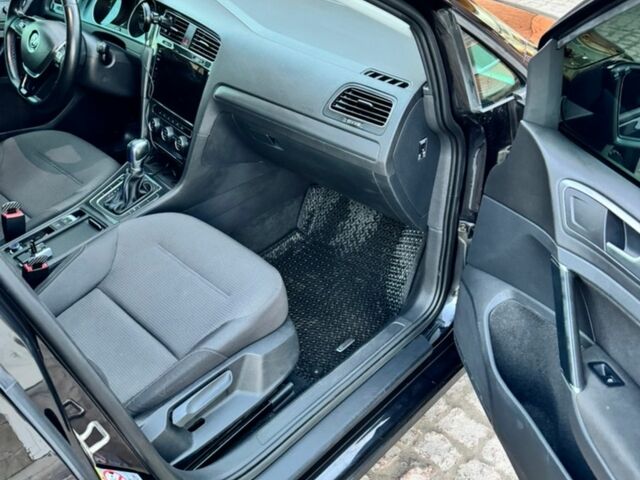 Чорний Фольксваген e-Golf, об'ємом двигуна 0 л та пробігом 150 тис. км за 12000 $, фото 12 на Automoto.ua