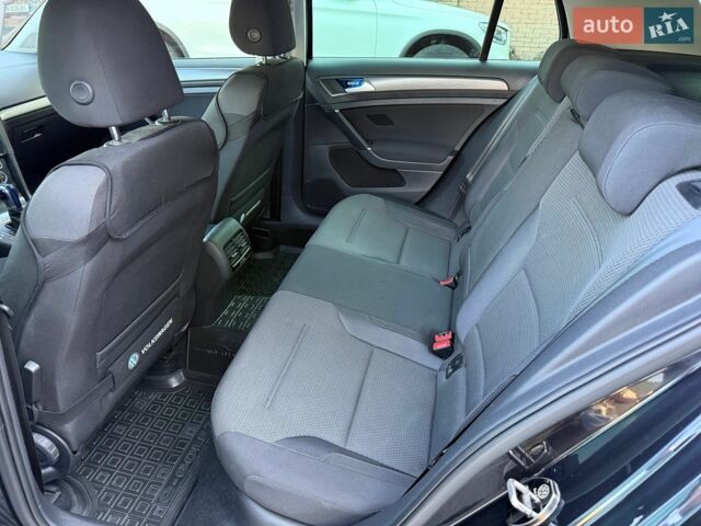 Черный Фольксваген e-Golf, объемом двигателя 0 л и пробегом 139 тыс. км за 12999 $, фото 45 на Automoto.ua