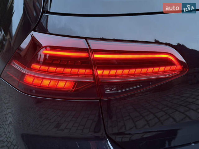 Черный Фольксваген e-Golf, объемом двигателя 0 л и пробегом 145 тыс. км за 14900 $, фото 38 на Automoto.ua