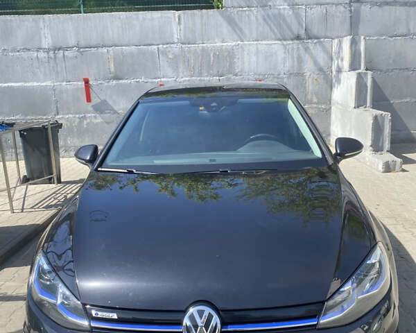 Черный Фольксваген e-Golf, объемом двигателя 0 л и пробегом 242 тыс. км за 12500 $, фото 8 на Automoto.ua