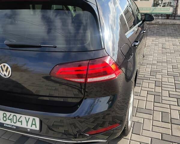 Черный Фольксваген e-Golf, объемом двигателя 0 л и пробегом 133 тыс. км за 14900 $, фото 11 на Automoto.ua