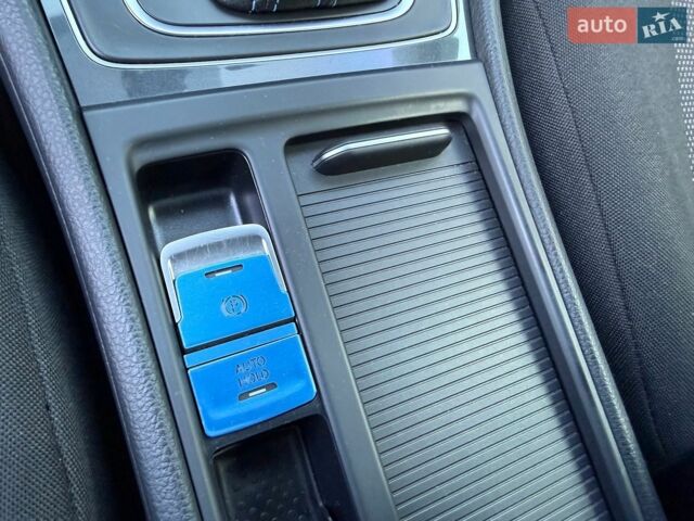 Черный Фольксваген e-Golf, объемом двигателя 0 л и пробегом 139 тыс. км за 12999 $, фото 78 на Automoto.ua