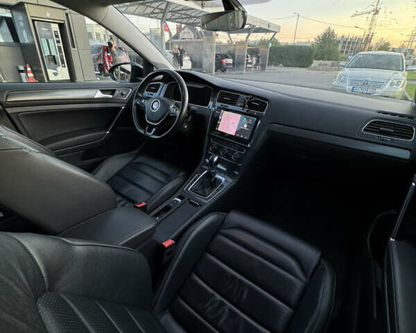 Черный Фольксваген e-Golf, объемом двигателя 0 л и пробегом 170 тыс. км за 14500 $, фото 12 на Automoto.ua