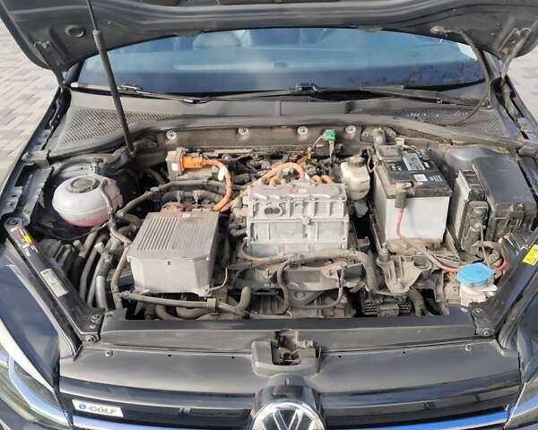 Черный Фольксваген e-Golf, объемом двигателя 0 л и пробегом 133 тыс. км за 14900 $, фото 23 на Automoto.ua