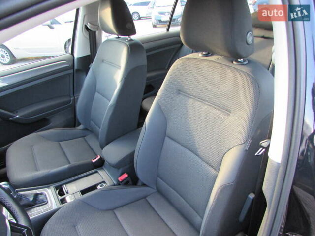 Черный Фольксваген e-Golf, объемом двигателя 0 л и пробегом 166 тыс. км за 11000 $, фото 8 на Automoto.ua